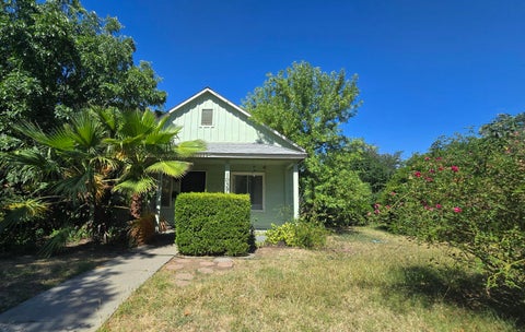 Photo of 1039 1st Street, Red Bluff, CA 96080 (MLS # 26-3065)