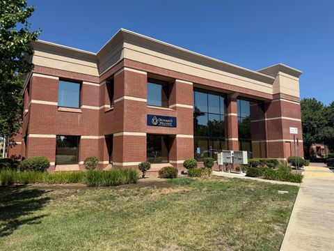 Photo of 2195 Larkspur Lane #Suite 206, Redding, CA 96002 (MLS # 25-3342)