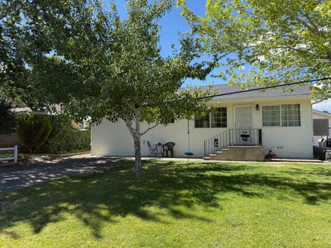 Photo of 328 Minckler Avenue, Susanville, CA 96130 (MLS # 26-5619)