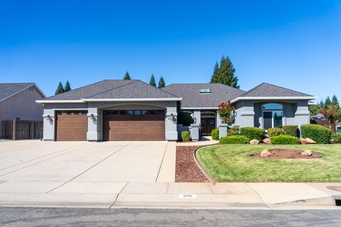 Photo of 2796 Madison River Drive, Redding, CA 96002 (MLS # 25-4225)