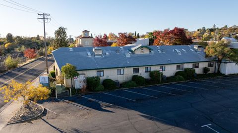 Photo of 2036 Railroad Avenue, Redding, CA 96001 (MLS # 25-52)