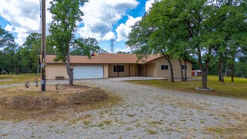 Photo of 18375 Bywood Drive, Cottonwood, CA 96022 (MLS # 26-1697)