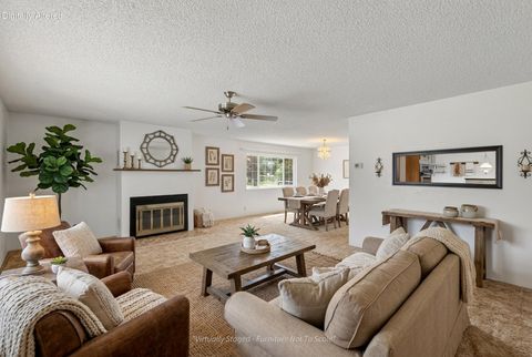 Photo of 18375 Bywood Drive, Cottonwood, CA 96022 (MLS # 26-1697)