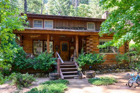 Photo of 31 Lake Road, Junction City, CA 96048 (MLS # 26-3364)