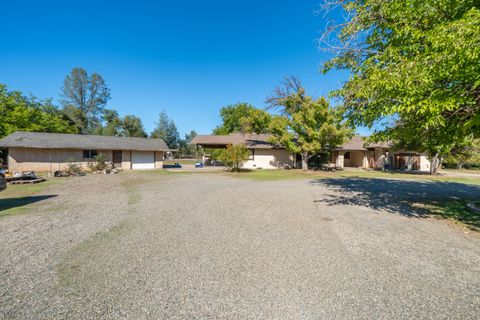 Photo of 8688 Camino Del Arroyo Drive, Palo Cedro, CA 96073 (MLS # 25-4338)