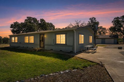 Photo of 19130 Bonner Way, Cottonwood, CA 96022 (MLS # 26-3249)