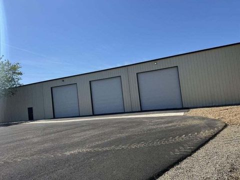 Photo of 3383 Pacific Trail, Cottonwood, CA 96022 (MLS # 26-327)