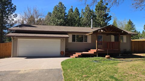 Photo of 2917 Cantara Road, Mount Shasta, CA 96067 (MLS # 26-1233)