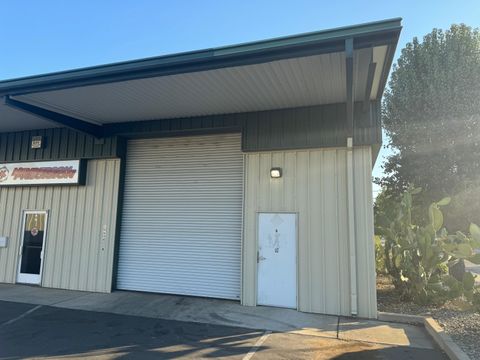 Photo of 19694 Hirsch Court #6, Anderson, CA 96007 (MLS # 25-3246)