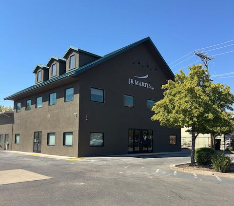 Photo of 1155 Del Monte Street #C, Redding, CA 96002 (MLS # 25-2192)