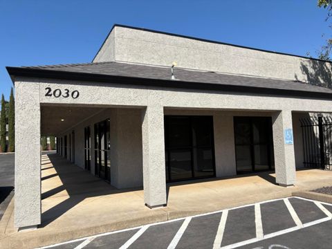 Photo of 2030 Hartnell Avenue, Redding, CA 96002 (MLS # 25-5014)