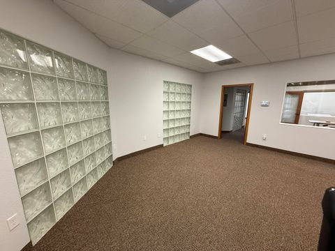 Photo of 1320 Yuba Street #103, Redding, CA 96001 (MLS # 25-5316)