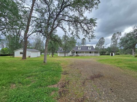 Photo of 16041 Setting Sun Drive, Anderson, CA 96007 (MLS # 26-1690)