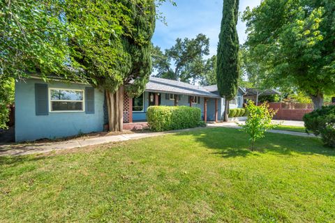 Photo of 19451 Hill Street, Anderson, CA 96007 (MLS # 26-2443)