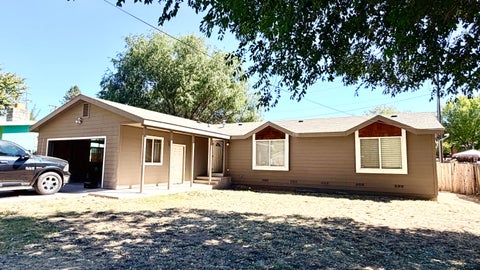 Photo of 563 N Weatherlow Street, Susanville, CA 96130 (MLS # 26-5388)