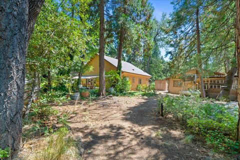Photo of 7652 Eastwood Way, Shingletown, CA 96088 (MLS # 25-3483)