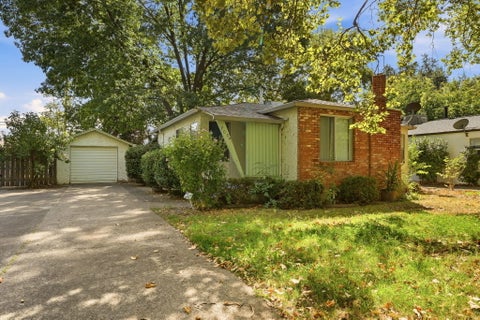 Photo of 705 Loma Street, Redding, CA 96003 (MLS # 26-5633)