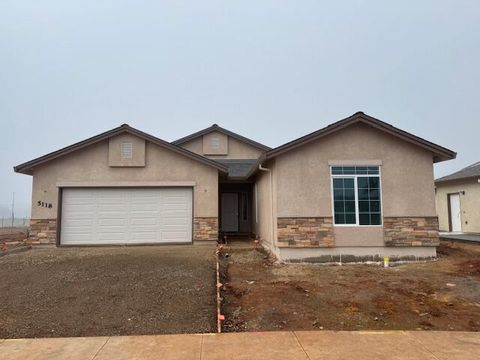 Photo of 5118 Merced Ct Ct, Redding, CA 96002 (MLS # 25-5241)