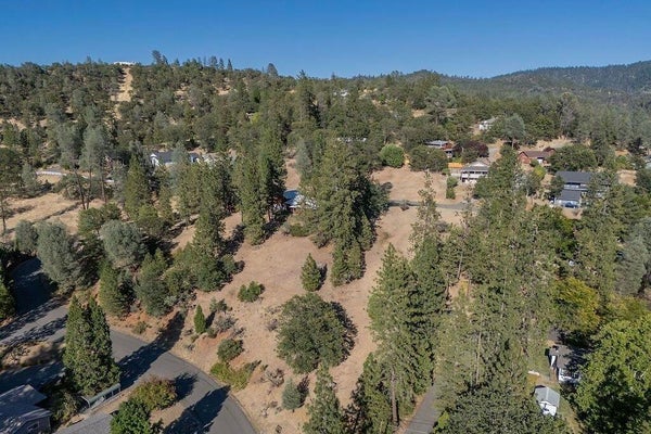 295 MANZANITA DR, WEAVERVILLE, CA 96093 - Image dd1da54f2fe9c19ef217dcd891ed8485/3378911610