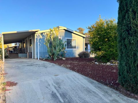 Photo of 1071 Eagle Nest Road, Redding, CA 96003 (MLS # 26-2560)