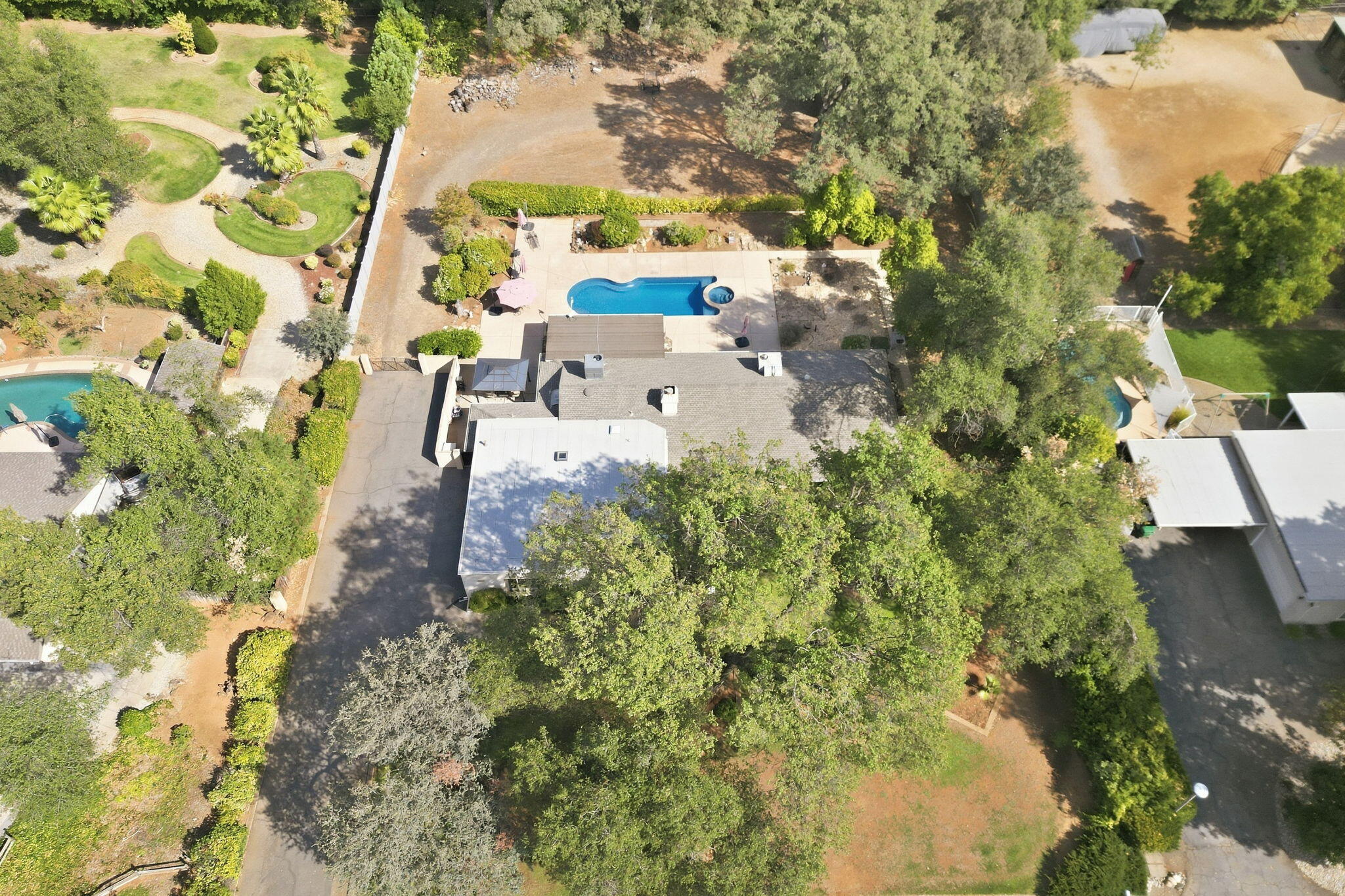 4935 Saratoga Drive