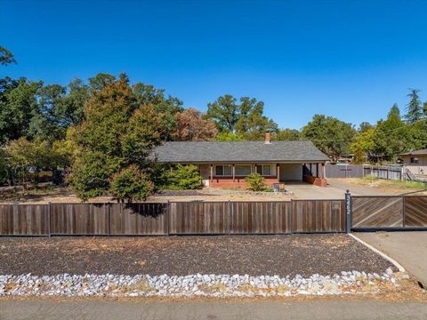 Photo of 3462 White Oak Drive, Cottonwood, CA 96022 (MLS # 25-3874)