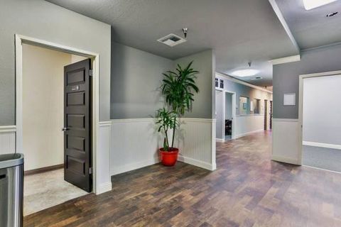 Photo of 1538 Market Street, Redding, CA 96001 (MLS # 24-4618)