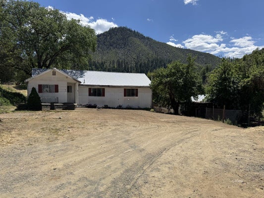 17841 WILDWOOD ROAD, HAYFORK, CA 96041 - Image dfe322e8972fec86eef954152f7eab3b/3764865349