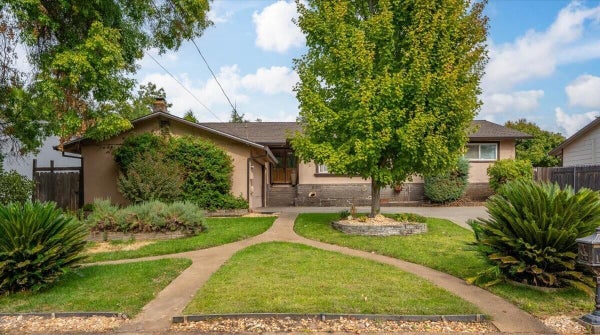 1172 LEDELL DR, REDDING, CA 96002 - Image e07c7e9baa0a4b52d402cdc22f64caf0/4159303617