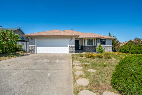 Photo of 2736 Crystal Tree Drive, Redding, CA 96001 (MLS # 26-1785)