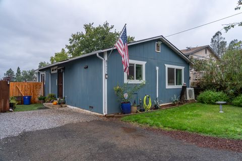 Photo of 3922 Laredo Street, Shasta Lake, CA 96019 (MLS # 25-4429)