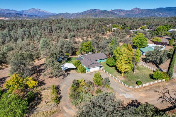 3295 SANTA ROSA WAY, REDDING, CA 96003 - Image e3455bb20e737c2dd94009d0c0a682d9/463941596