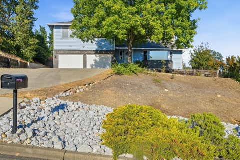 Photo of 5950 Mountain View Drive, Redding, CA 96003 (MLS # 26-4185)