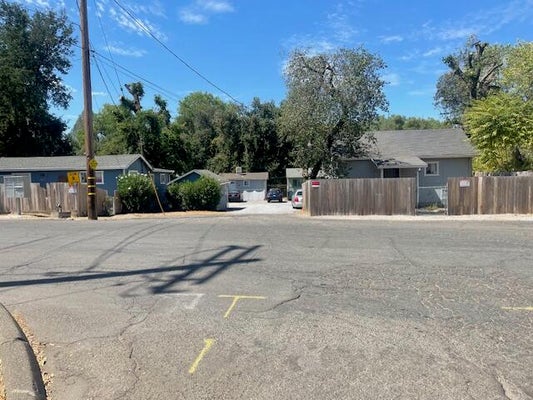2590 HENDERSON RD, REDDING, CA 96002 - Image e3d13e66fa8f828829f02e2927dae1be/458431651