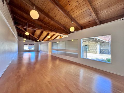 Photo of 169 Locust Street, Redding, CA 96001 (MLS # 25-4661)