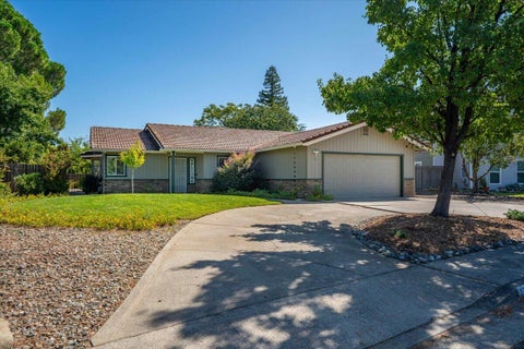 Photo of 359 Aquamarine Way, Redding, CA 96003 (MLS # 26-5073)