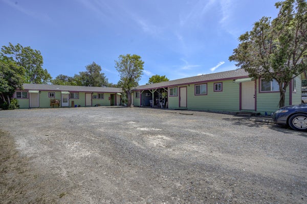 8080 STATE HIGHWAY 99E, LOS MOLINOS, CA 96055 - Image e488747487f7bdf8c4affc50e9cd0f59/3161953404