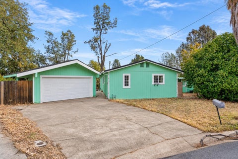 Photo of 1330 Scenic Way, Redding, CA 96001 (MLS # 26-6438)