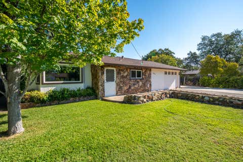 Photo of 1654 El Dorado Way, Redding, CA 96002 (MLS # 26-3804)