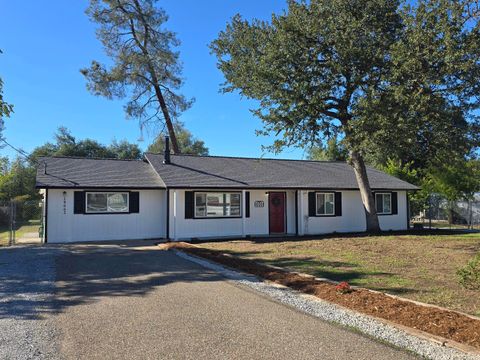Photo of 18665 Benson Road, Cottonwood, CA 96022 (MLS # 25-4692)