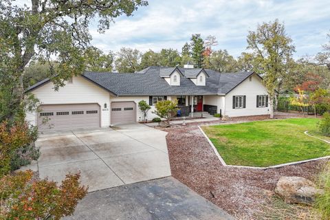 Photo of 14415 Del Oro Court, Red Bluff, CA 96080 (MLS # 25-5264)