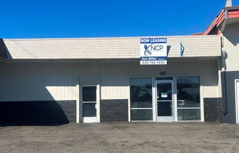 Photo of 2056 Eureka Way #B, Redding, CA 96001 (MLS # 25-4841)