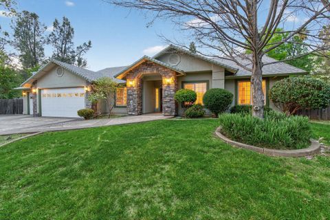 Photo of 11456 Wales Drive, Redding, CA 96003 (MLS # 26-1620)