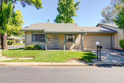 Photo of 1830 Del Mar Avenue, Redding, CA 96003 (MLS # 26-1573)