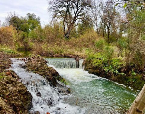 Photo of 2325 Ashby Road, Shasta Lake, CA 96019 (MLS # 25-5022)