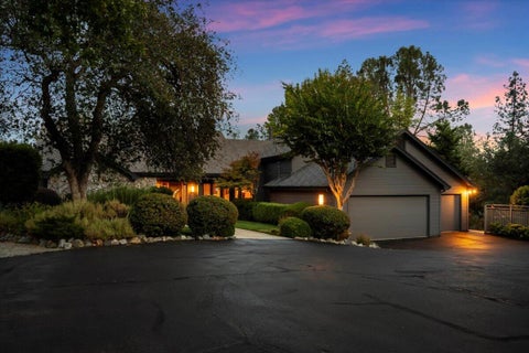 Photo of 8707 Knobhill Circle, Redding, CA 96001 (MLS # 26-4812)