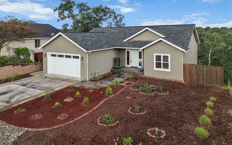 Photo of 21833 Chimney Rock Drive, Cottonwood, CA 96022 (MLS # 26-1687)
