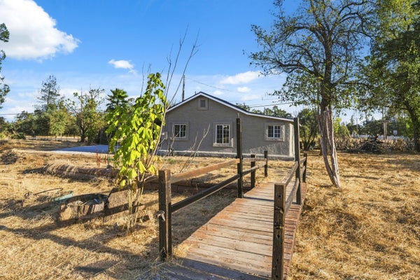 16290 HAWTHORNE AVE, ANDERSON, CA 96007 - Image ebee8188ed8002a1c976f7fe66f19d0e/779507703