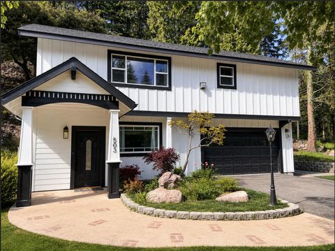 Photo of 503 Pony Trail, Mount Shasta, CA 96067 (MLS # 26-1760)