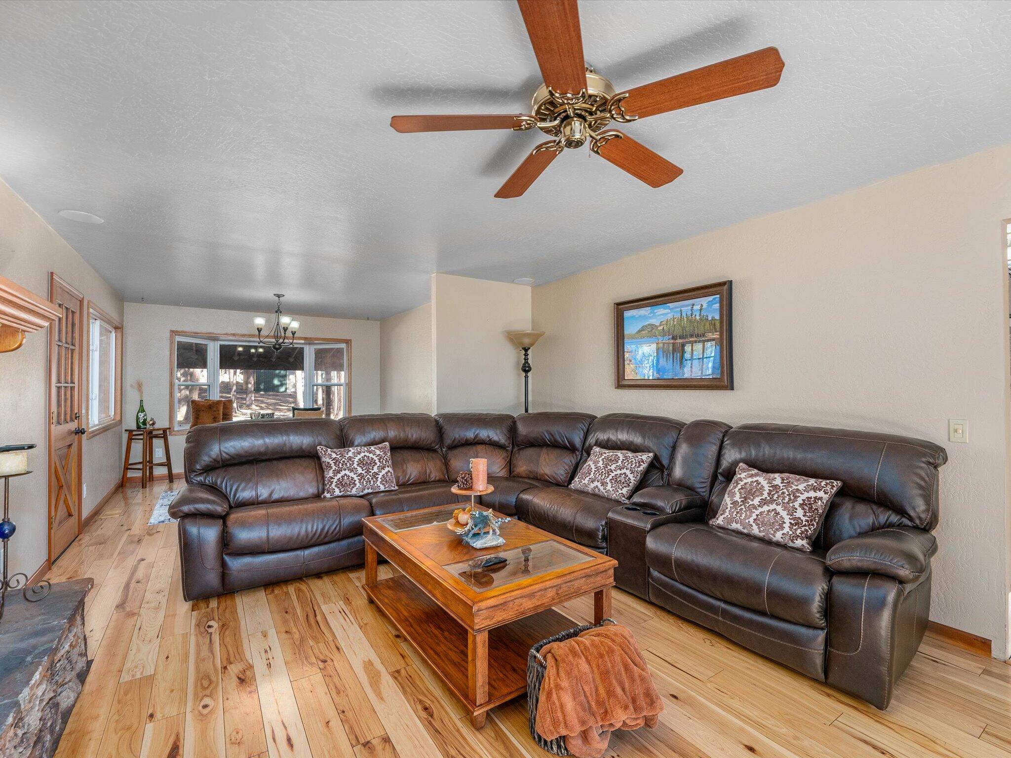 34820 Emigrant Trail